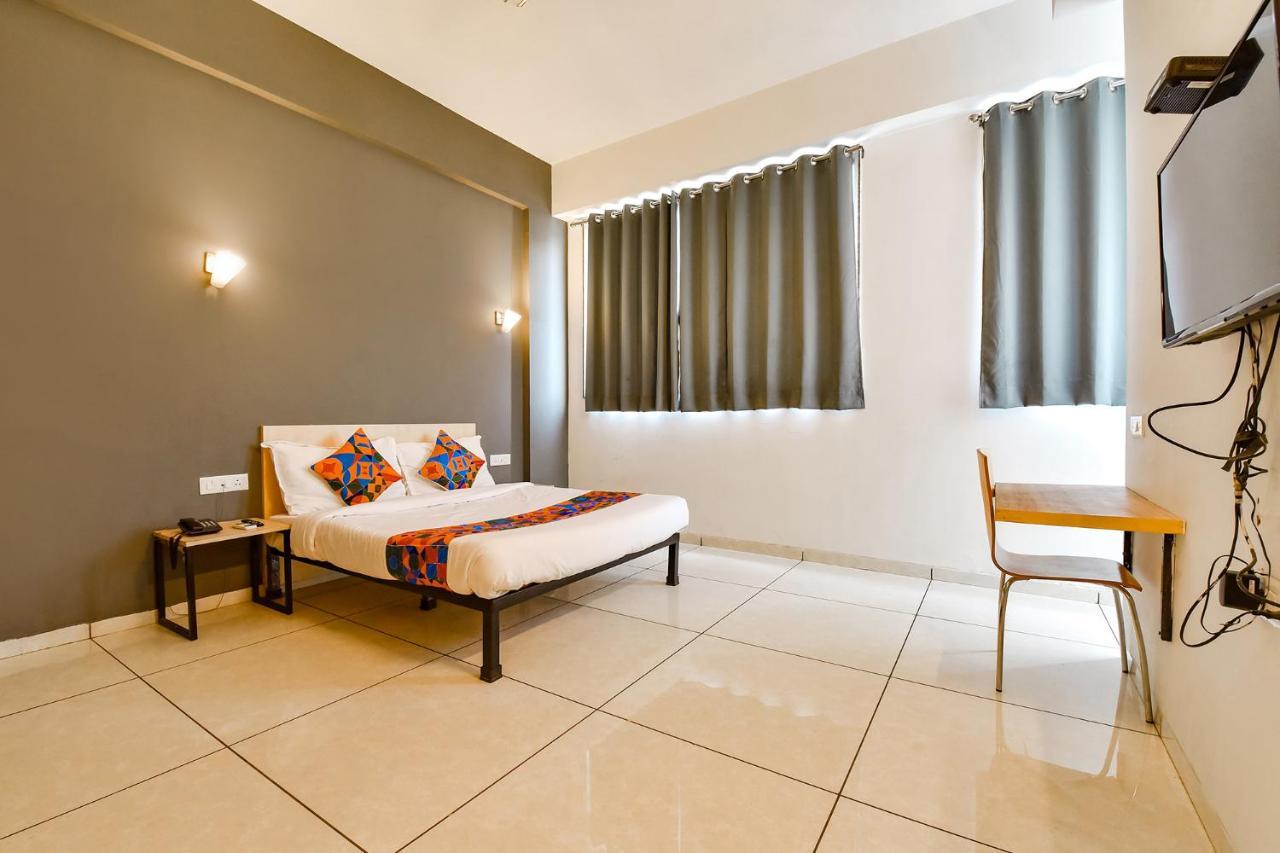Fabhotel Kaviya - Bopal Ahmedabad Eksteriør bilde