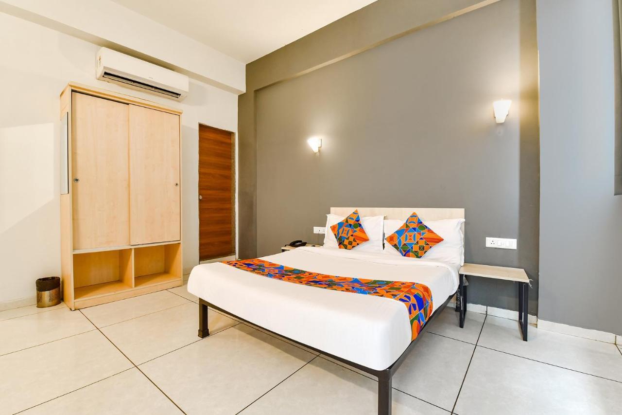 Fabhotel Kaviya - Bopal Ahmedabad Eksteriør bilde